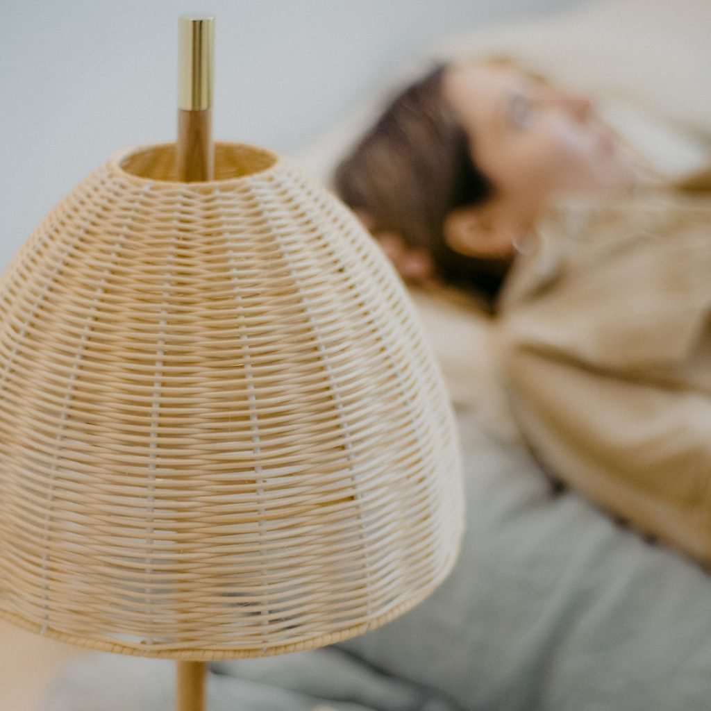 Handcrafted Amà Table Light, in brass and rattan, by Mediterranean Objects