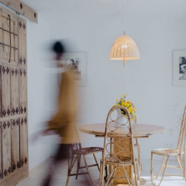 Amà Ø30 Pendant Lamp in Brass and Rattan