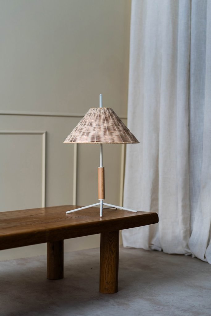 VOL Table Lamp in Modern Living Room Setting, Complementing Minimalist Decor